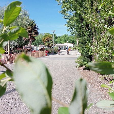 Camping Les Mancellieres Avrille  Exterior photo