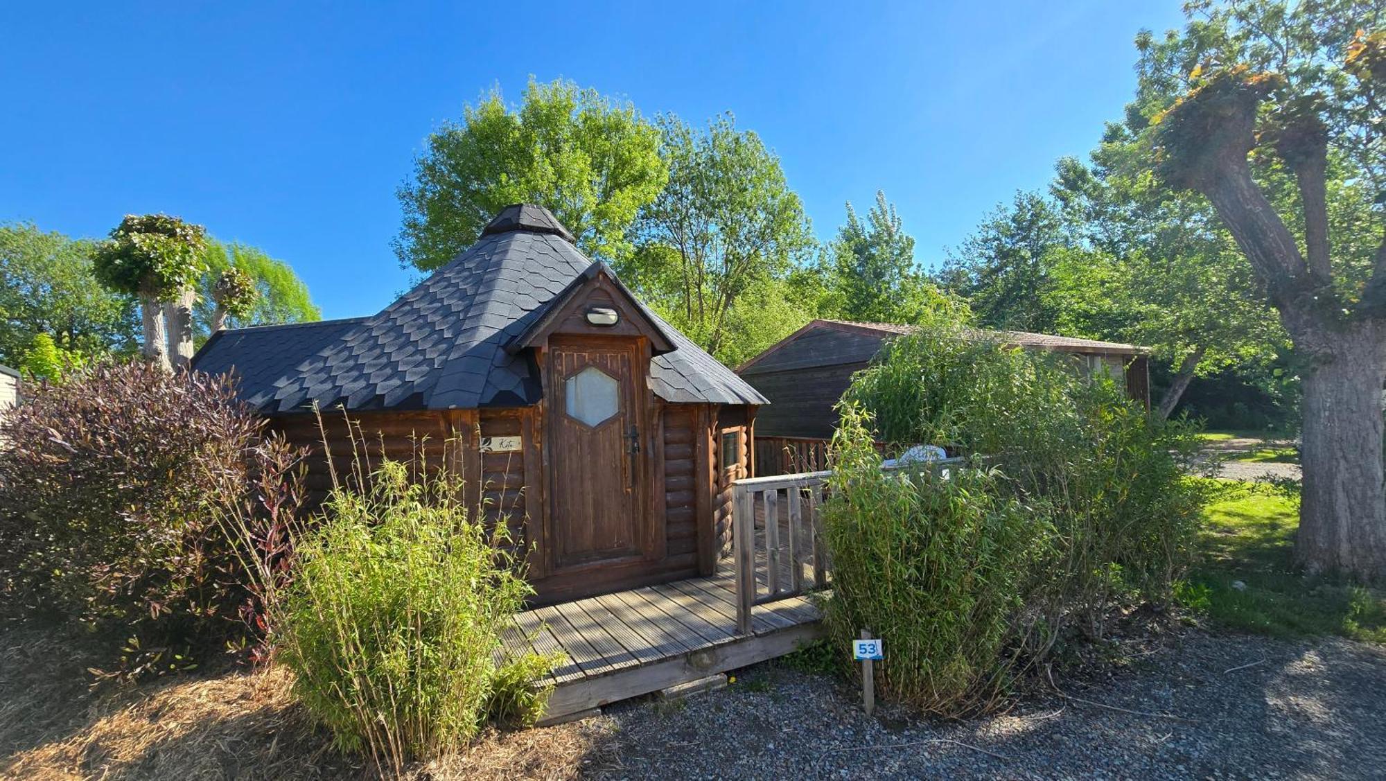 Camping Les Mancellieres Avrille  Exterior photo