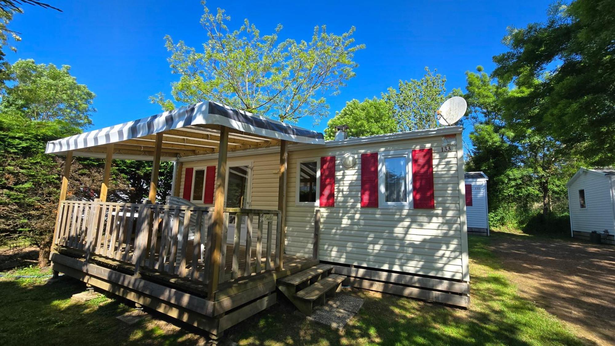 Camping Les Mancellieres Avrille  Exterior photo